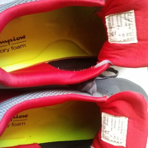 CHAMPION - Picture 2 of 6